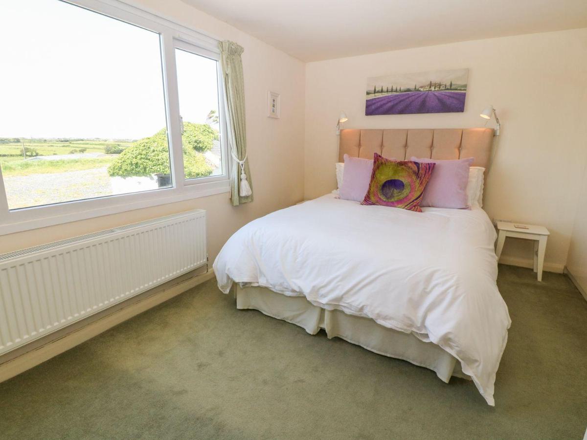 Charming 2 Bed House Near Rhoscolyn Discounts For Villa Holyhead Luaran gambar