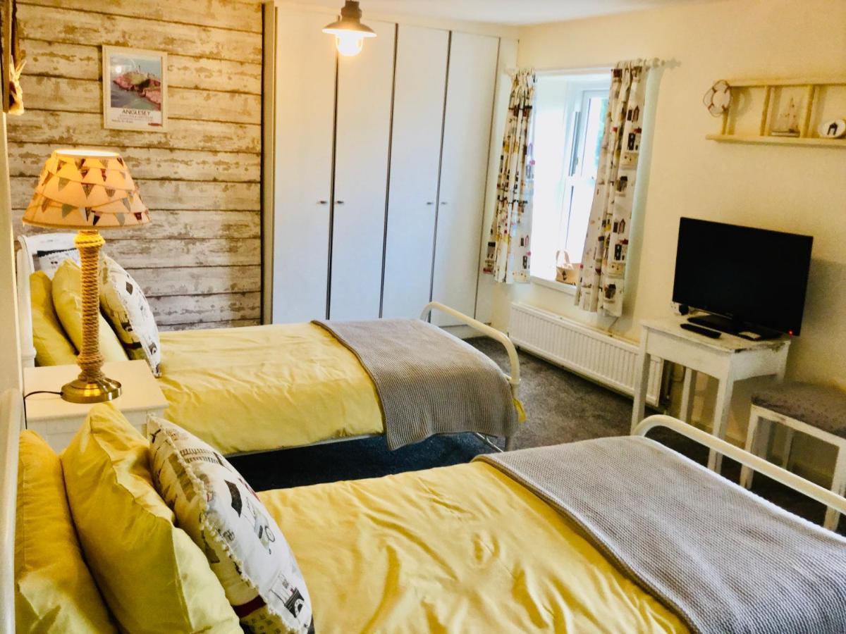 Charming 2 Bed House Near Rhoscolyn Discounts For Villa Holyhead Luaran gambar