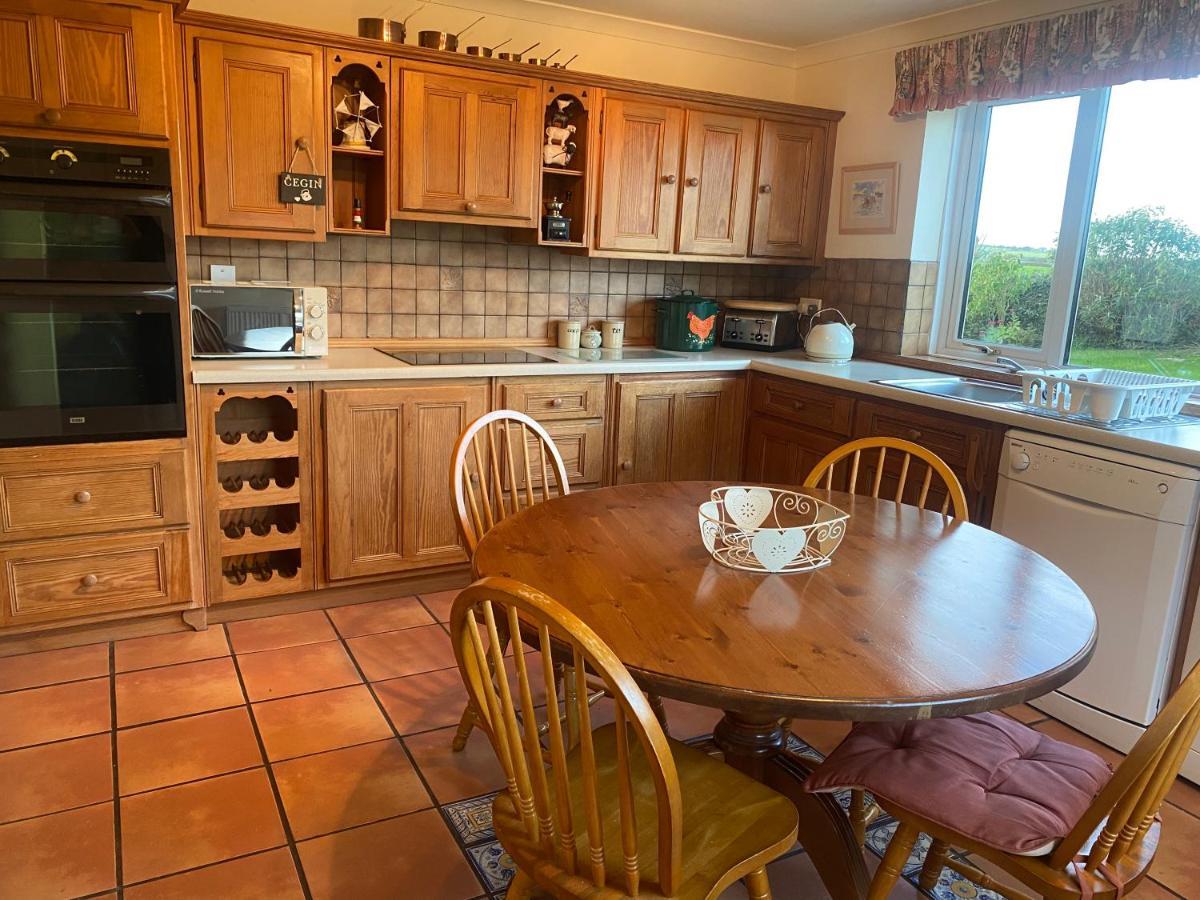 Charming 2 Bed House Near Rhoscolyn Discounts For Villa Holyhead Luaran gambar
